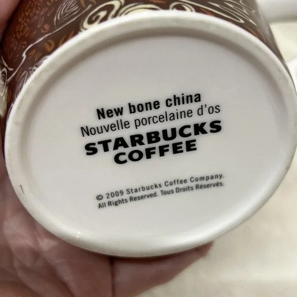 Vintage Starbucks Mermaid Mug With Christmas Tree Assemblage Display Gift - Picture 7 of 10